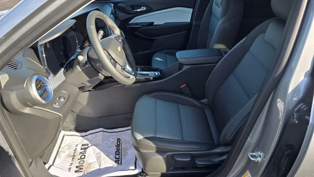 2026 Chevrolet Trax LT - Photo 9