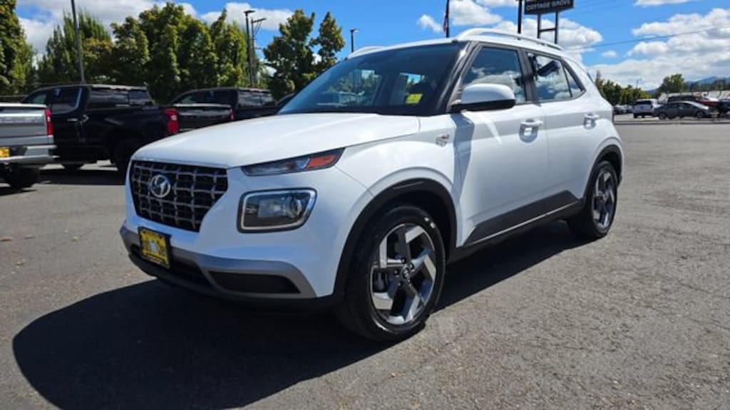 Used 2025 Hyundai Venue SEL