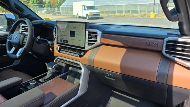 2025 Toyota Tundra 1794 Edition - Photo 18