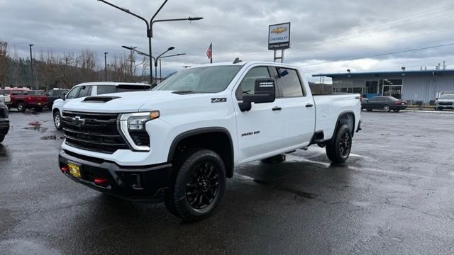 2026 Chevrolet Silverado 3500HD LT's photo