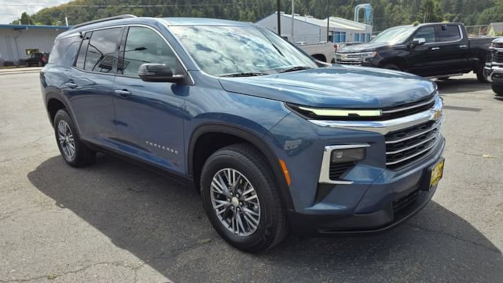 Used 2026 Chevrolet Traverse LT SUV
