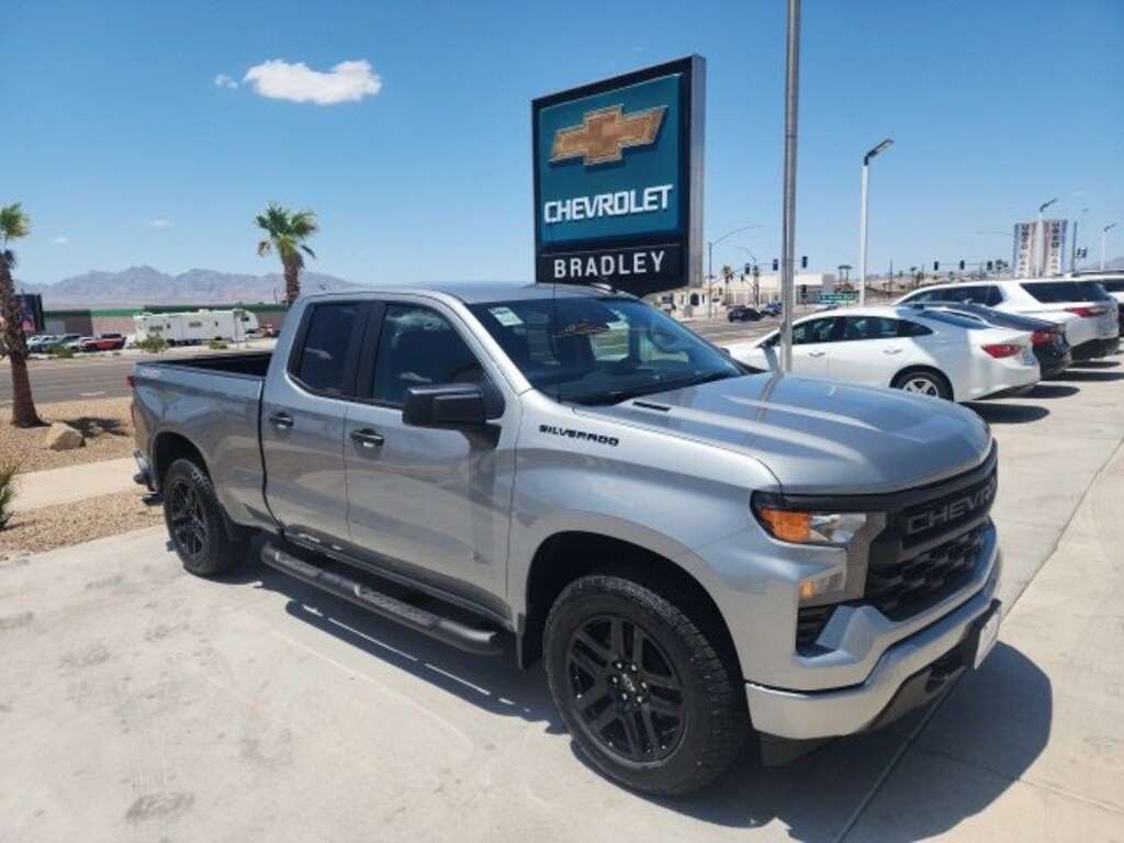 New 2025 Chevrolet Silverado 1500 Custom Truck Double Cab