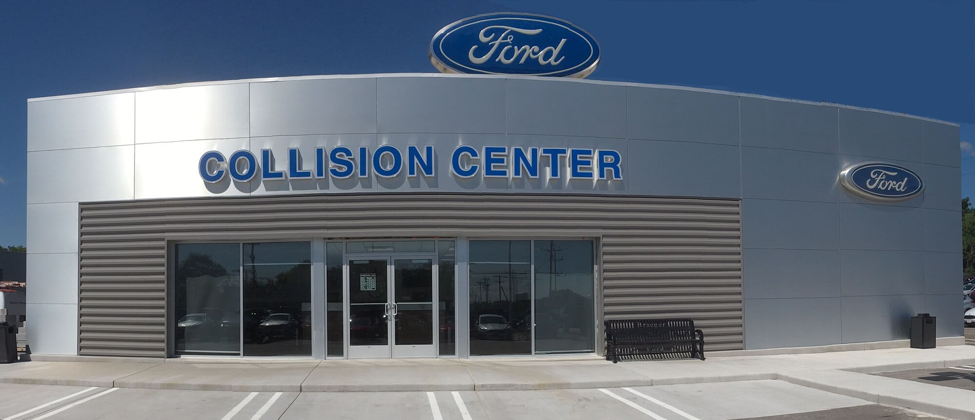 Lake Ford Collision Center Milwaukee, WI