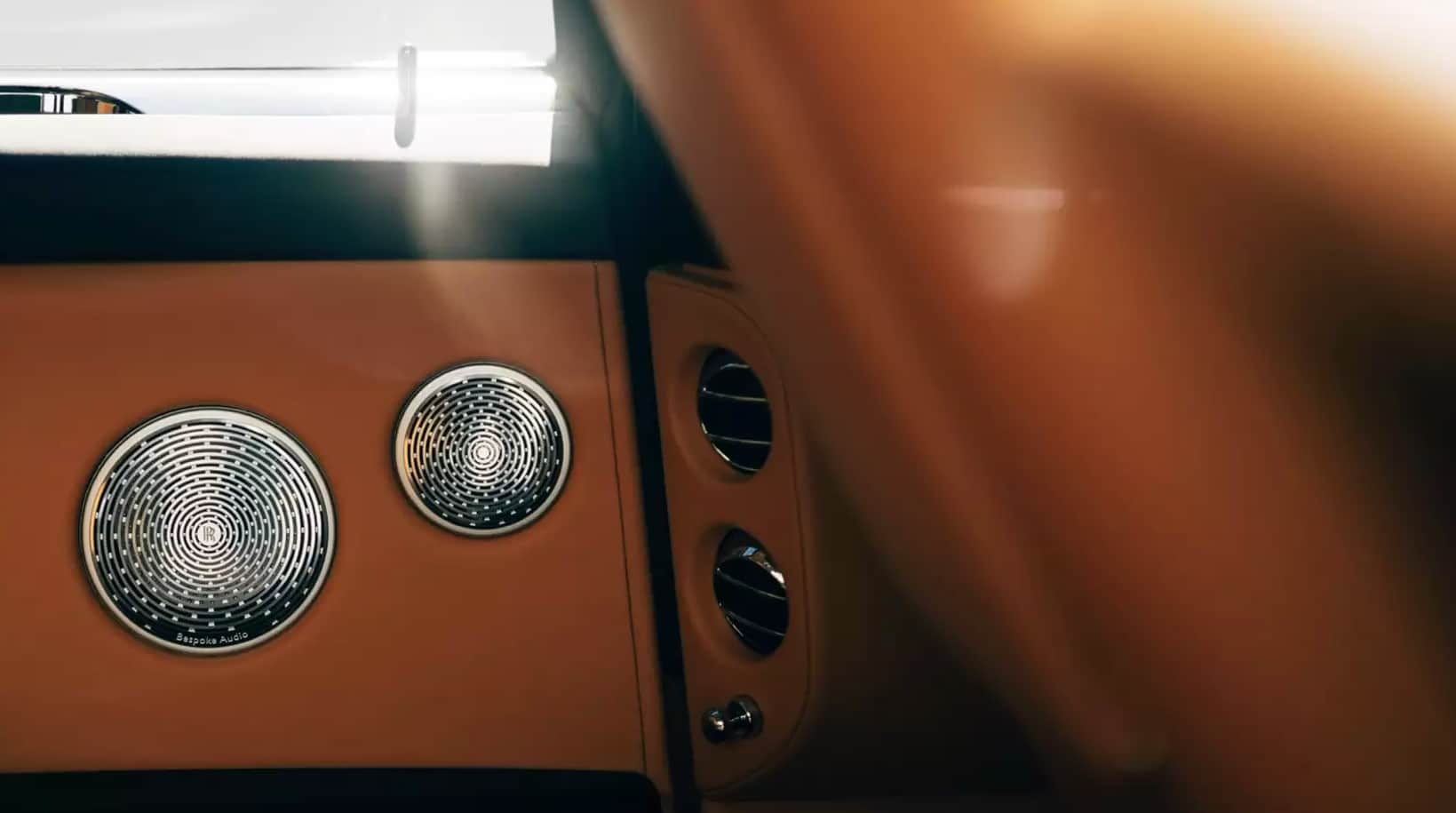 Rolls-Royce Cullinan’s bespoke 18-speaker sound system