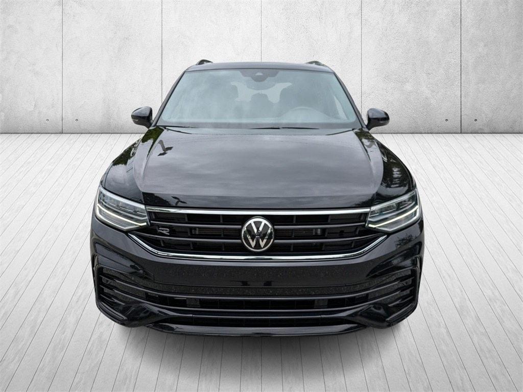 Used 2023 Volkswagen Tiguan SE R-LINE BLACK with VIN 3VVCB7AX1PM032928 for sale in West Palm Beach, FL