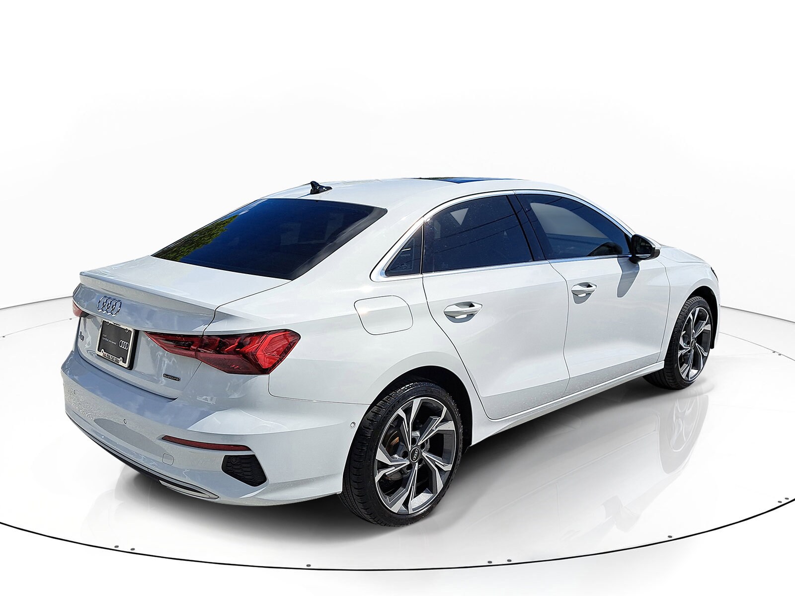 2022 Audi A3 40 Premium photo 4