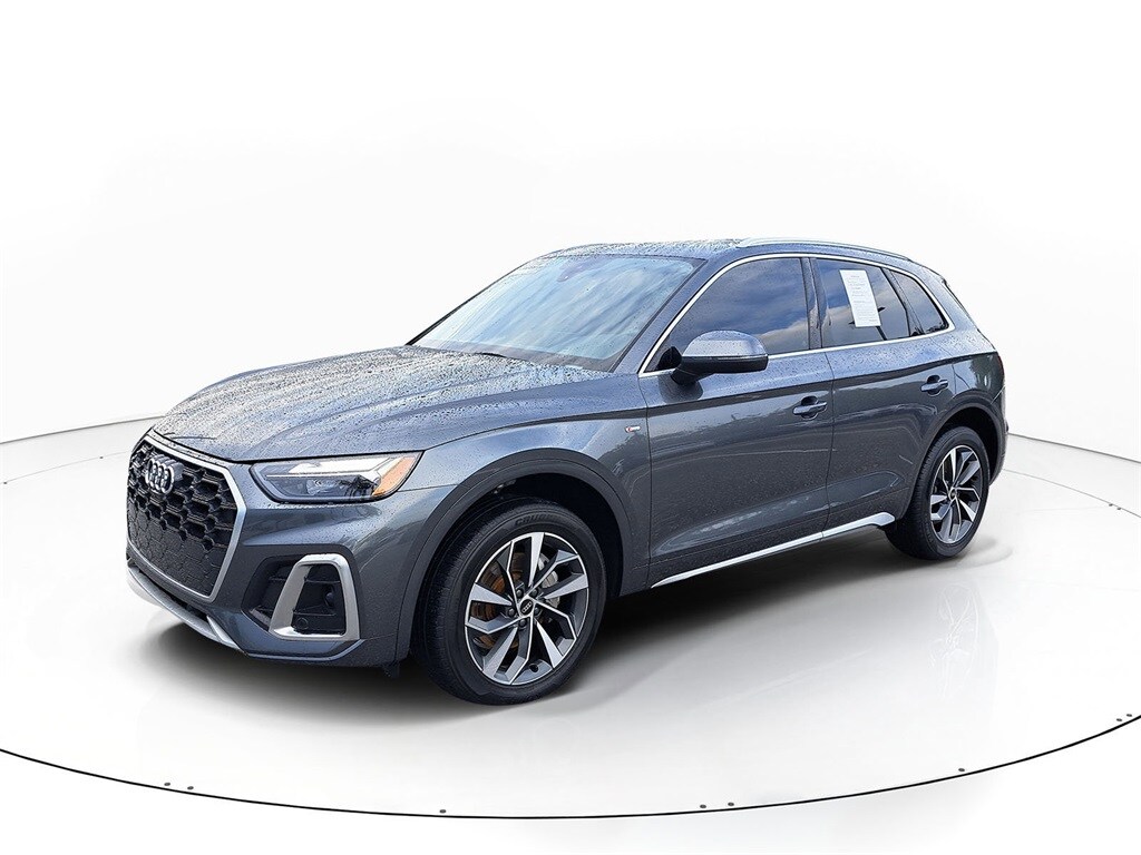 2022 Audi Q5 45 S line Premium photo 2