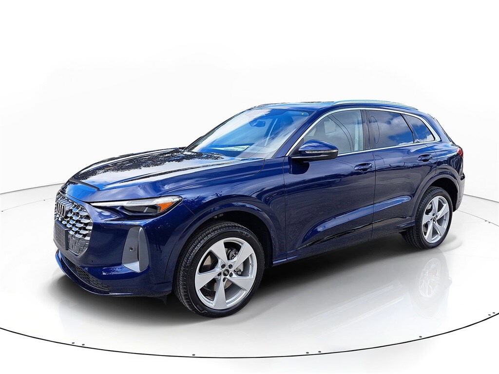 2025 Audi Q5 2.0T Premium Plus photo 2