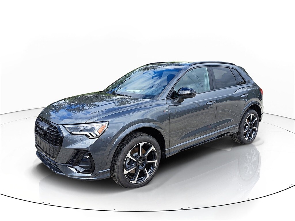 2025 Audi Q3 45 TFSI S line Premium Plus photo 2