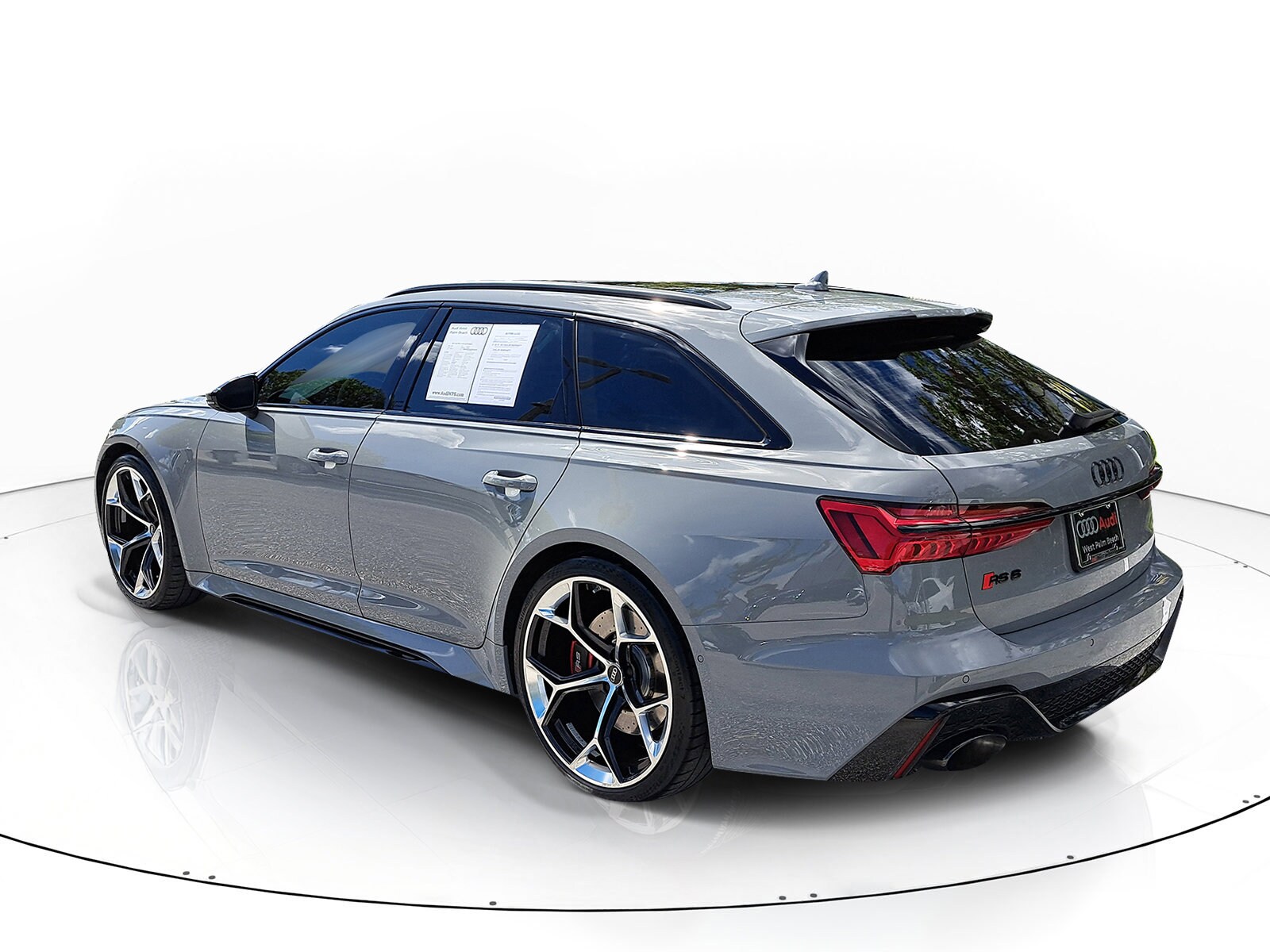 2024 Audi RS 6 Avant Base photo 3