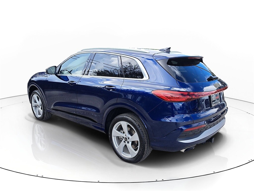 2025 Audi Q5 2.0T Premium Plus photo 3