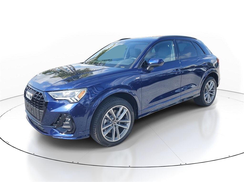 2025 Audi Q3 45 TFSI S line Premium photo 2