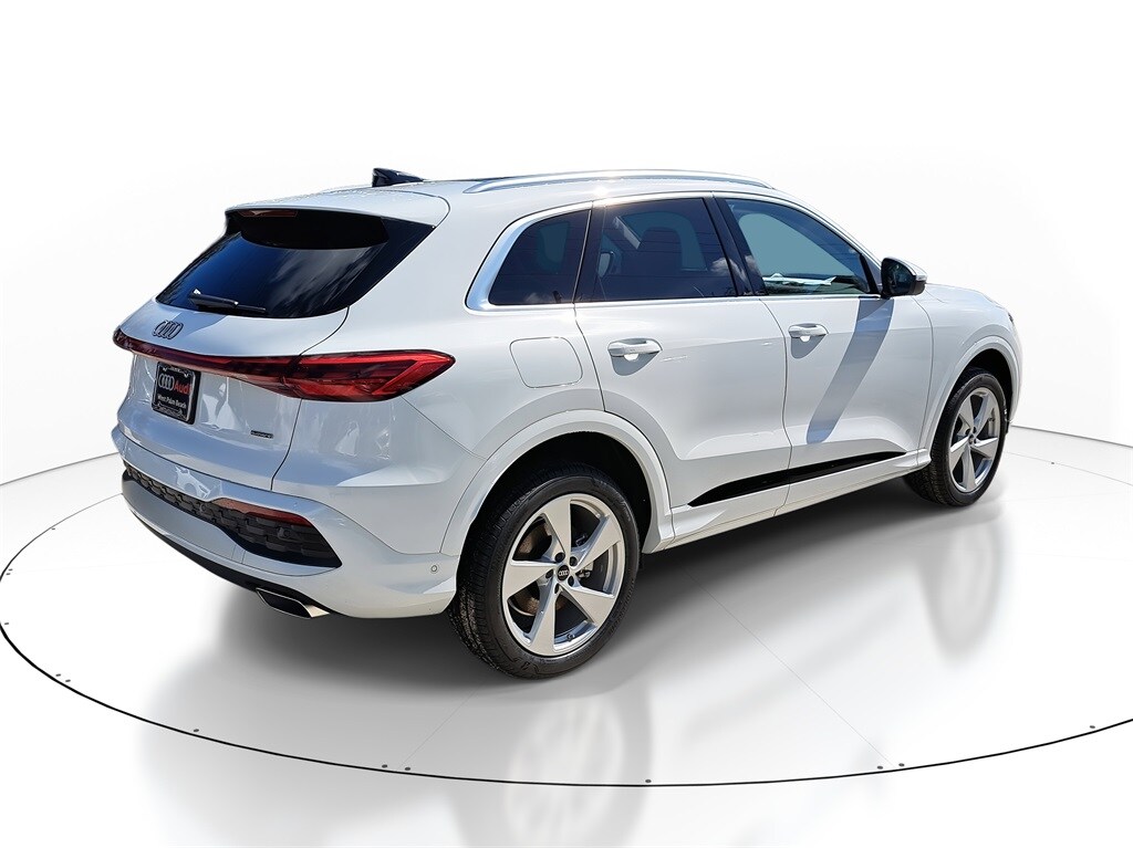 2025 Audi Q5 2.0T Premium Plus photo 4