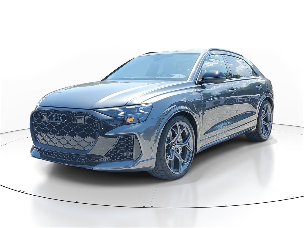 2025 Audi RS Q8 photo 2