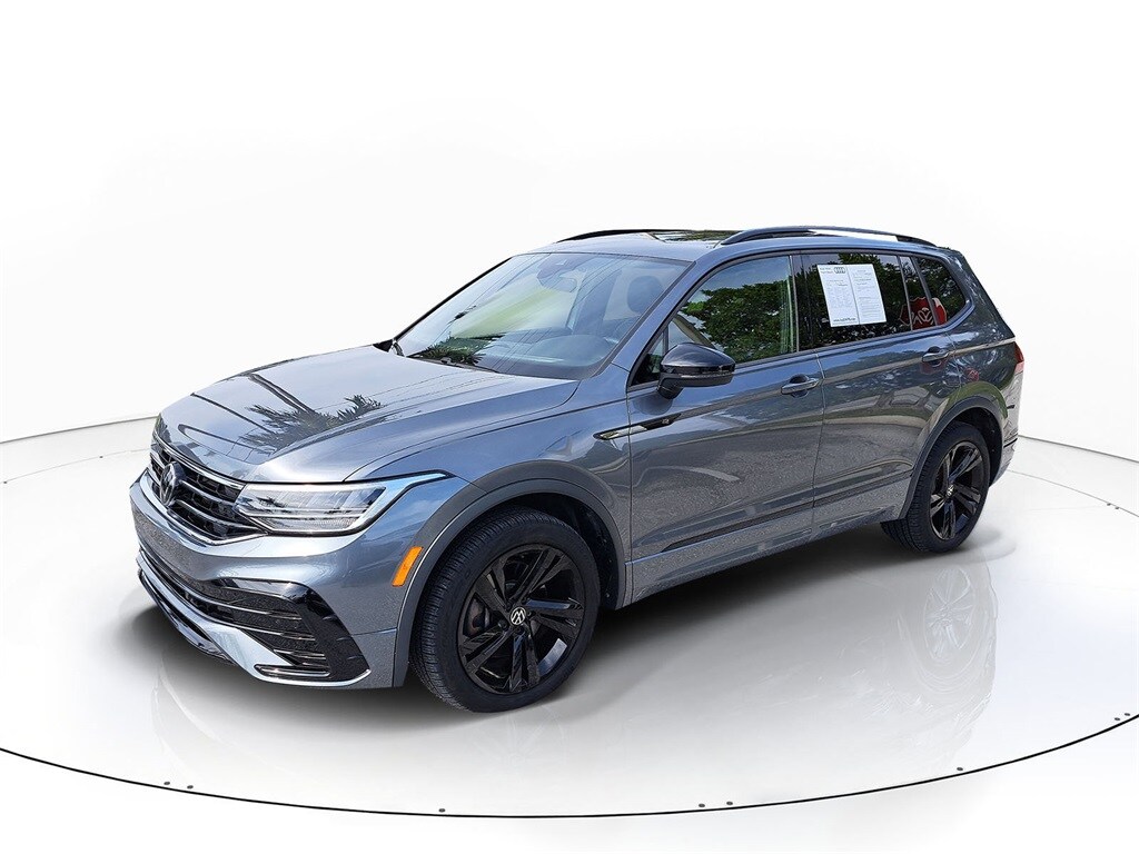 2024 Volkswagen Tiguan SE R-Line Black photo 2