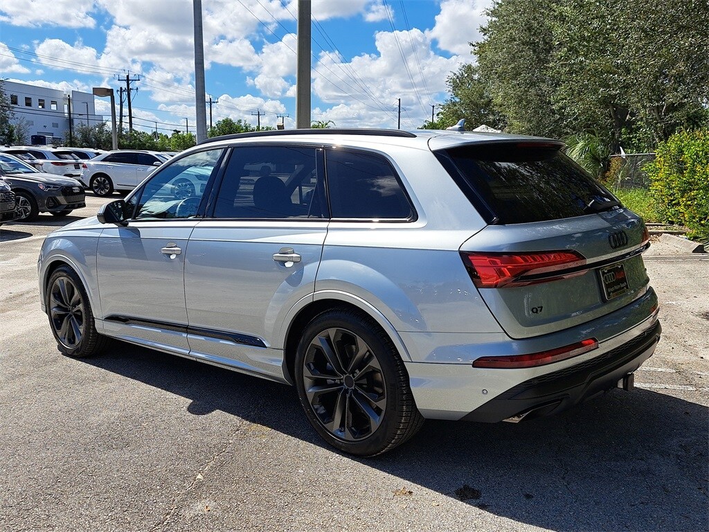 2026 Audi Q7 55 Premium Plus photo 3