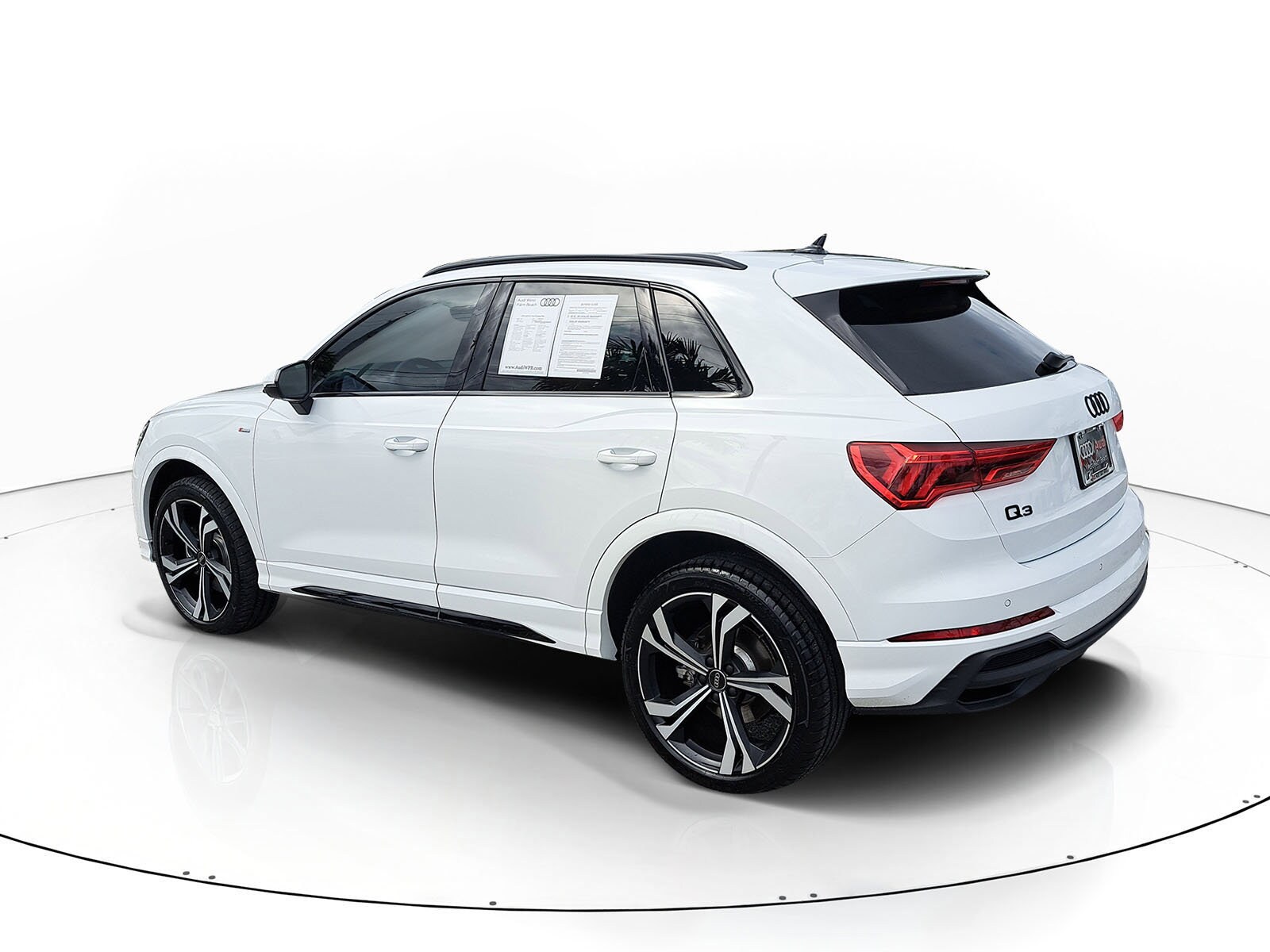 2024 Audi Q3 Premium Plus photo 2