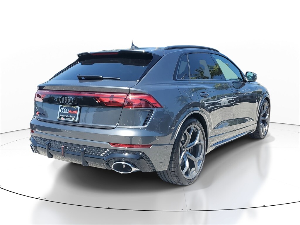 2025 Audi RS Q8 photo 4