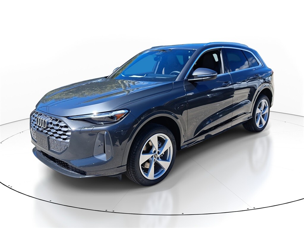 2025 Audi Q5 2.0T Premium Plus photo 2