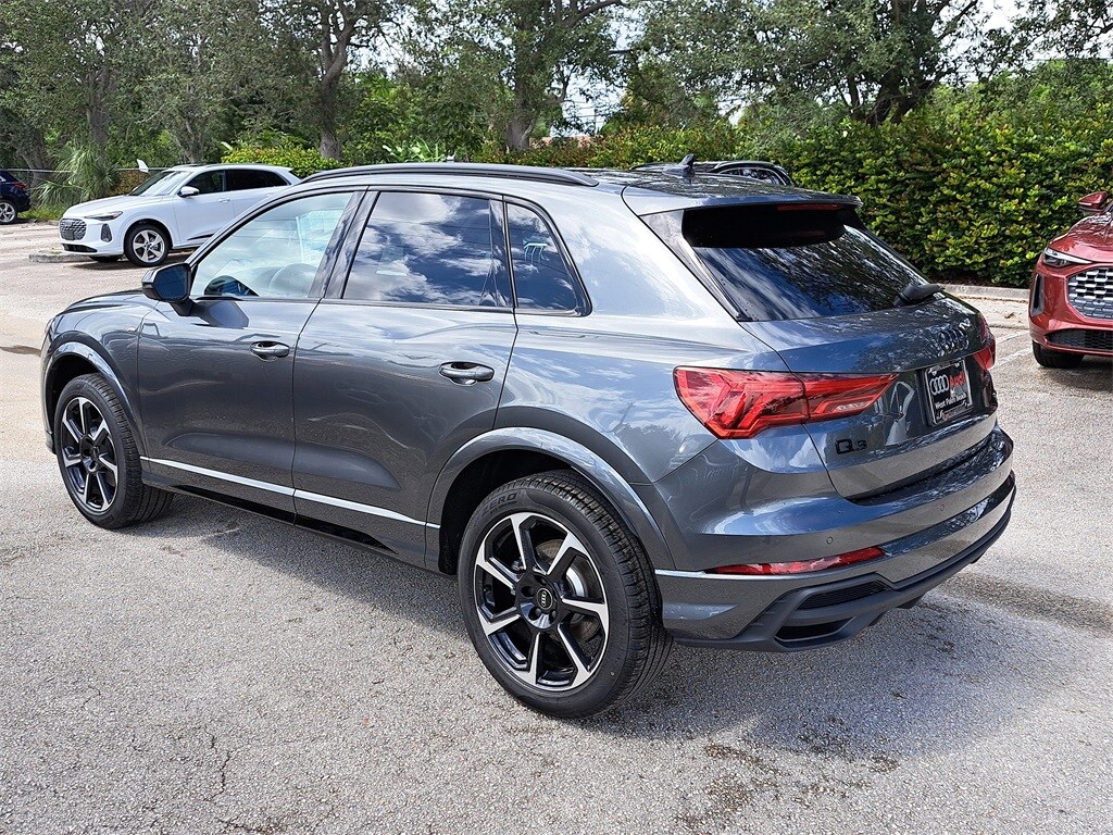 2025 Audi Q3 45 TFSI S line Premium Plus photo 3