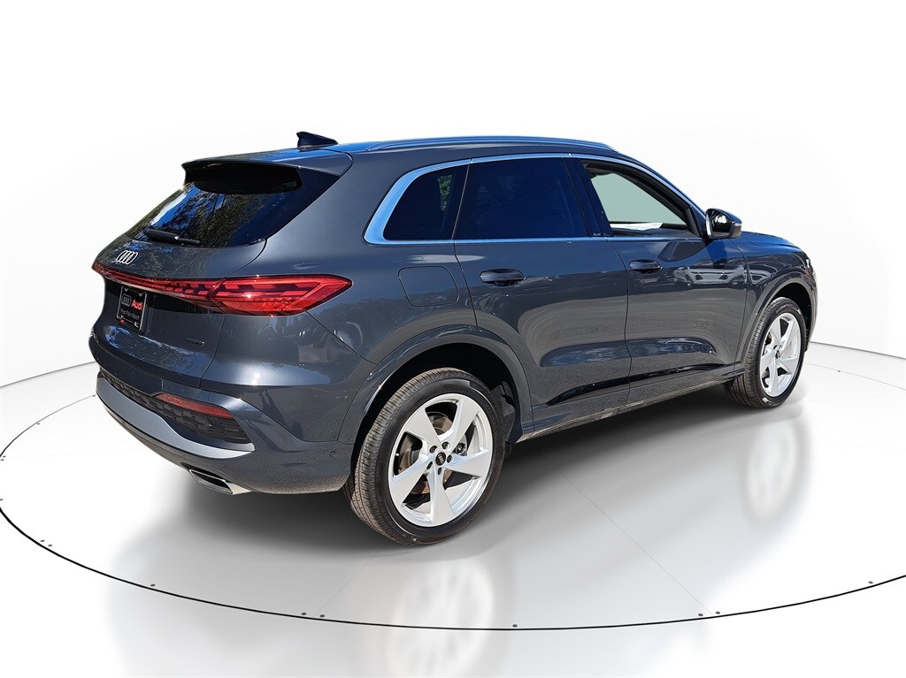 2025 Audi Q5 2.0T Premium Plus photo 4