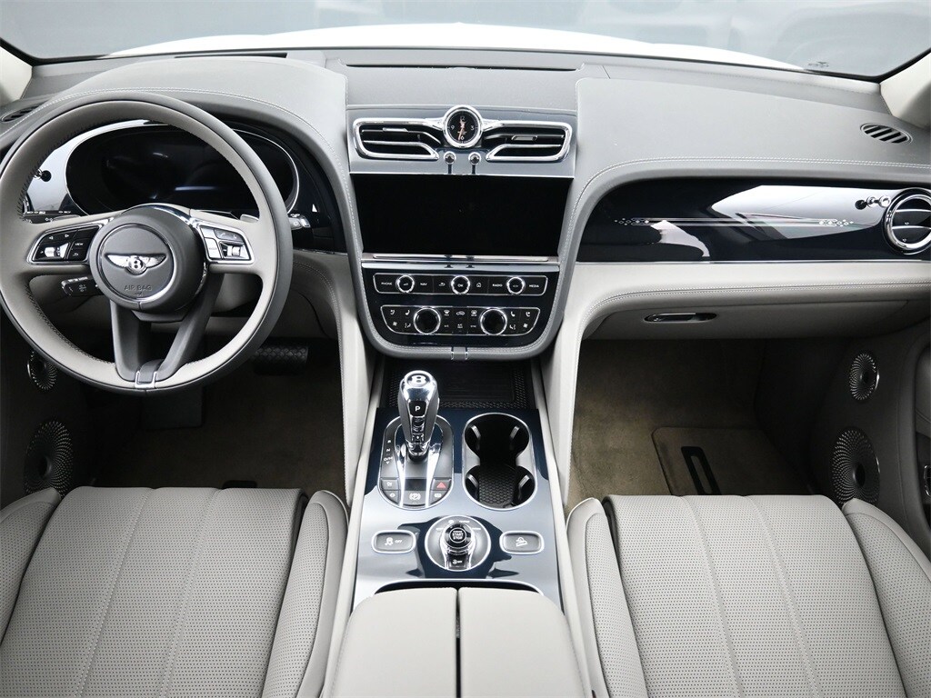 2024 Bentley Bentayga EWB Azure photo 4