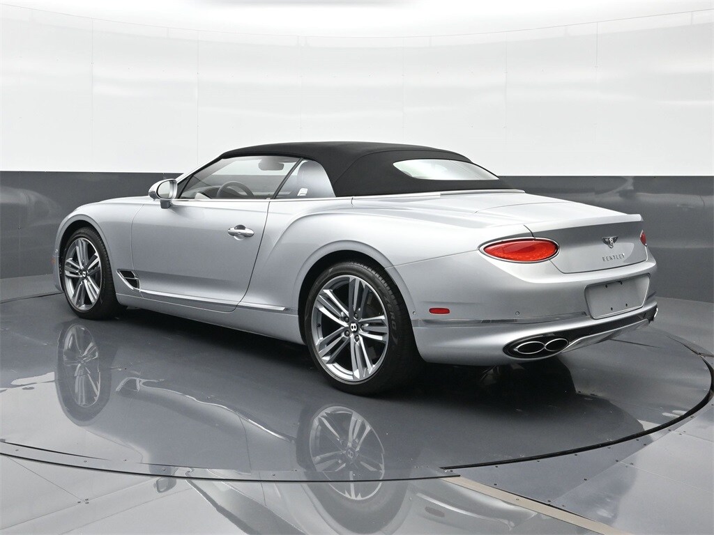 2024 Bentley Continental GT V8 photo 3