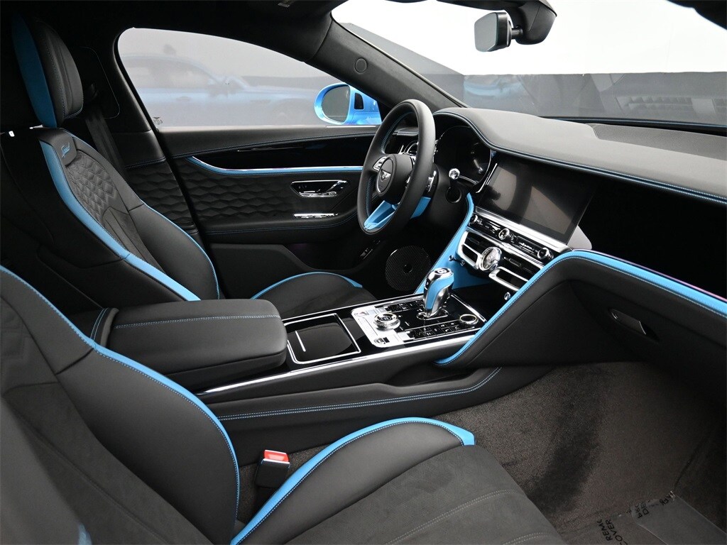2025 Bentley Flying Spur Speed photo 2