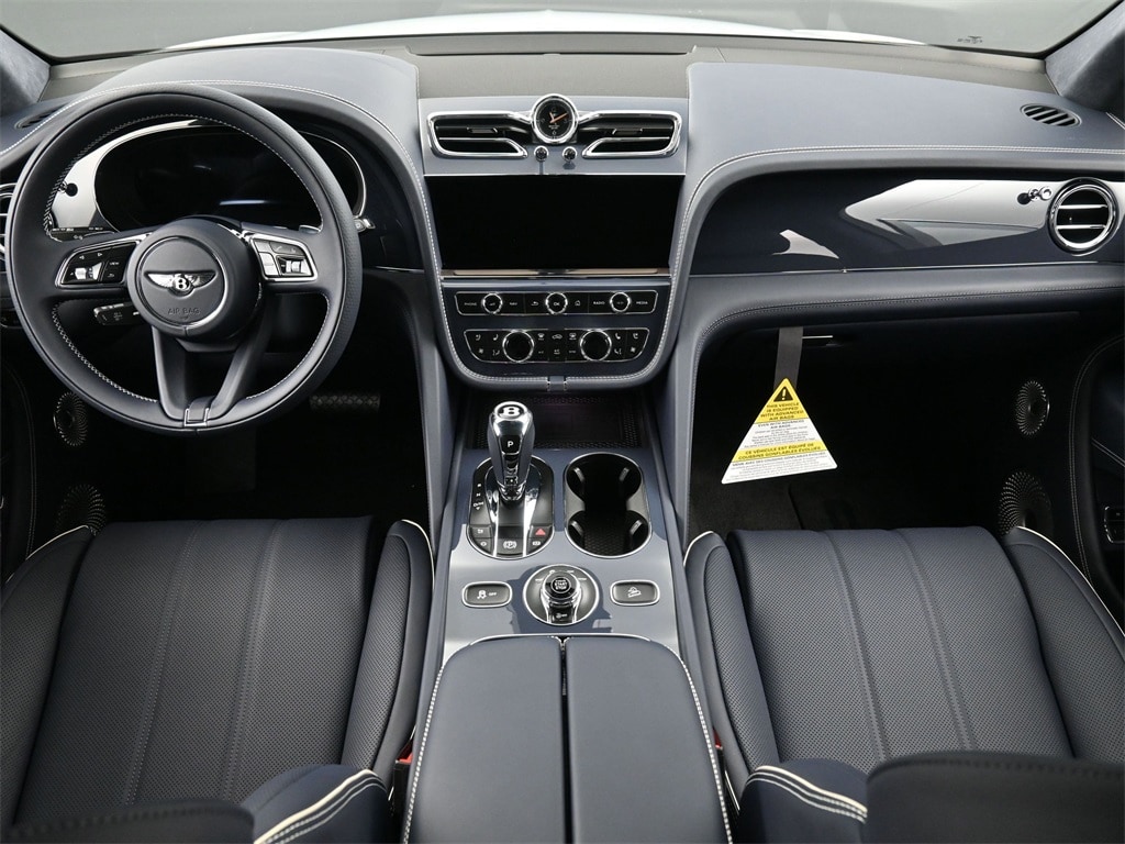 New 2025 Bentley Bentayga V8 SUV