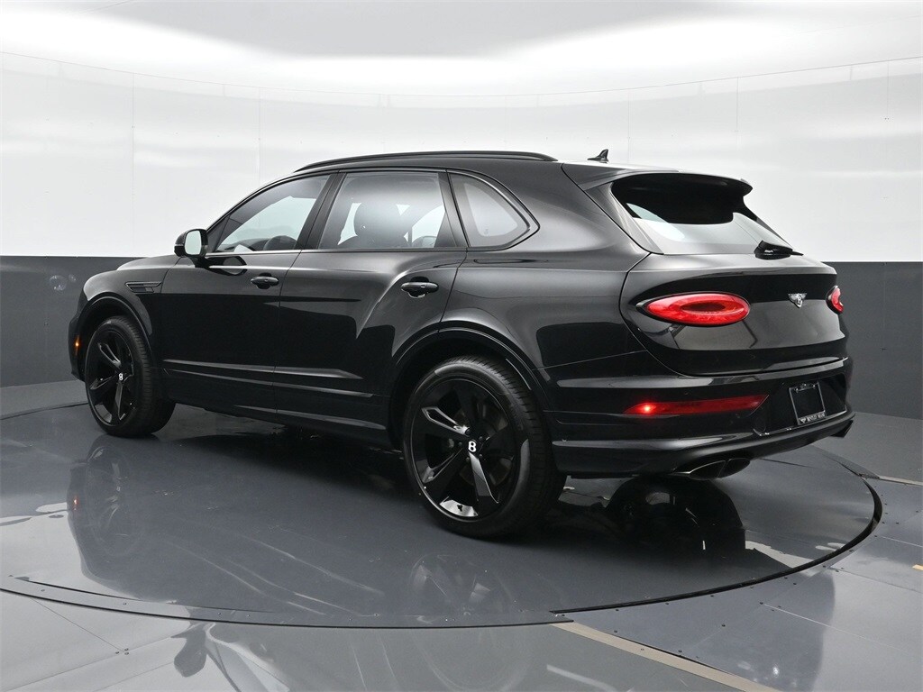 New 2025 Bentley Bentayga V8 SUV