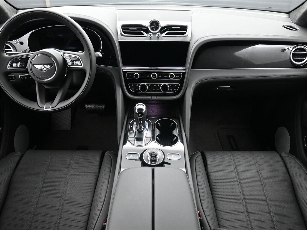 2024 Bentley Bentayga Hybrid photo 4
