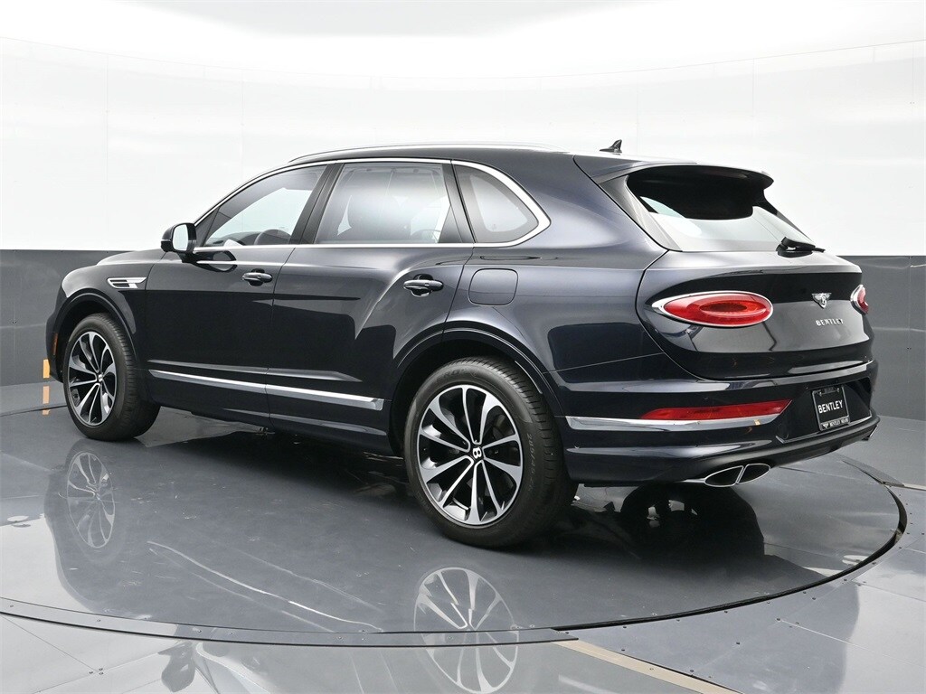 2024 Bentley Bentayga Hybrid S photo 3