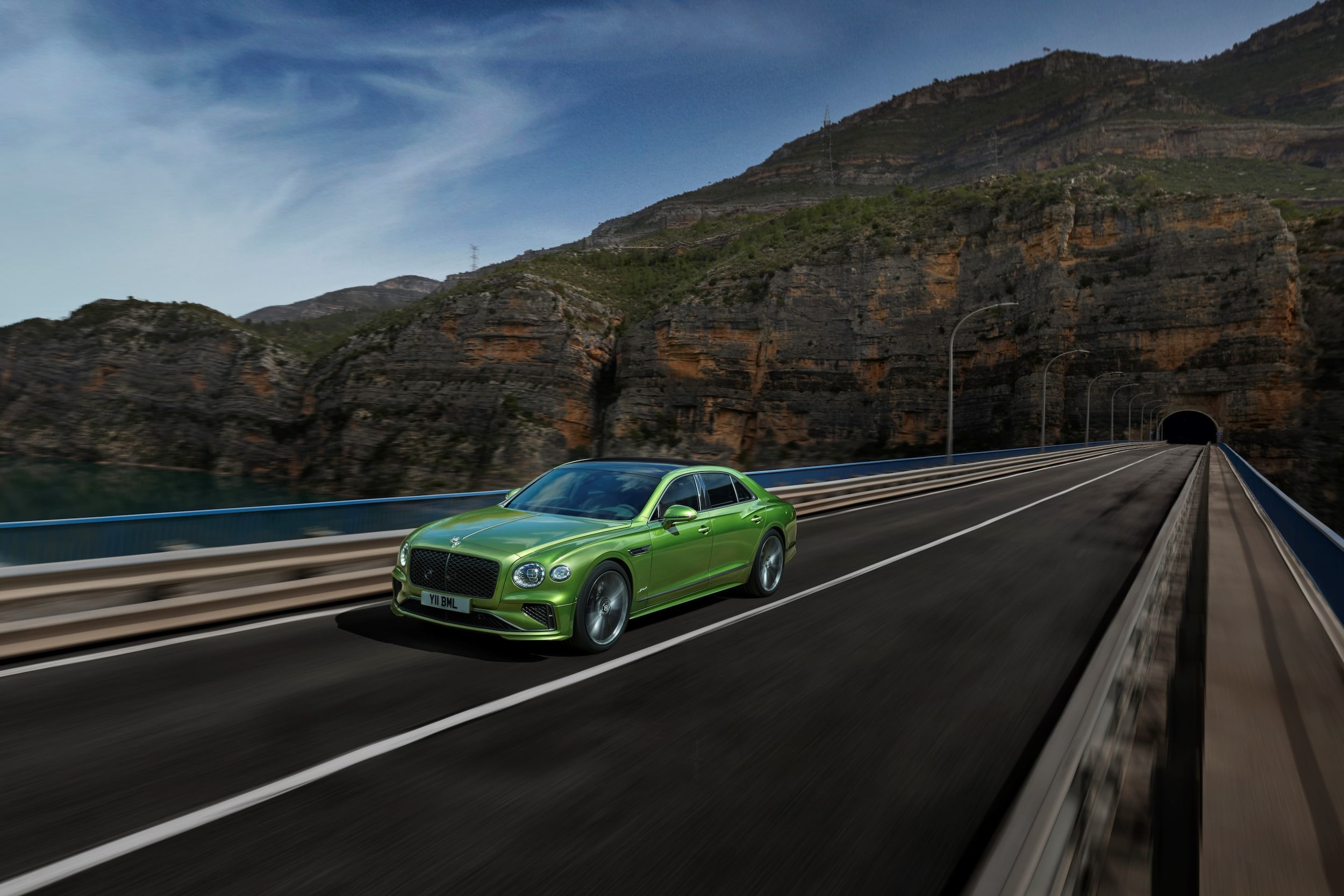Bentley%20Flying%20Spur%20Audio%20Systems.jpg