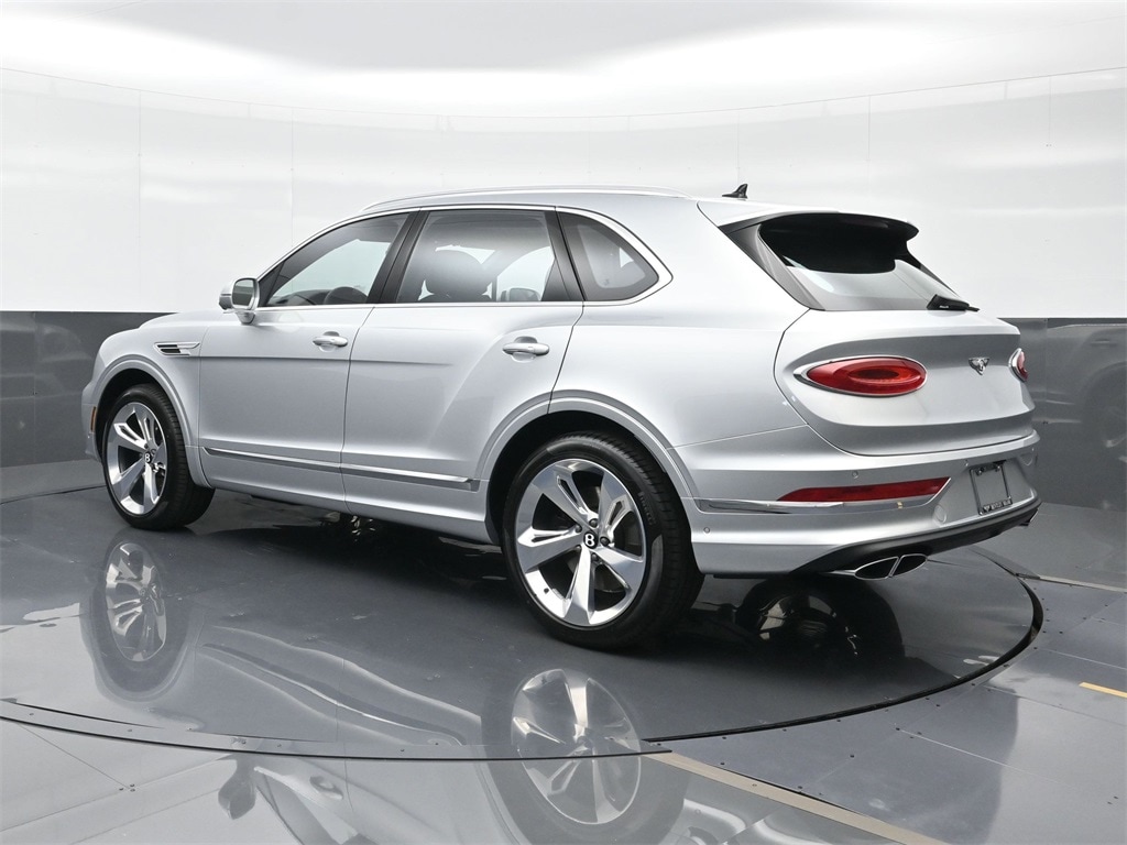 New 2025 Bentley Bentayga V8 SUV