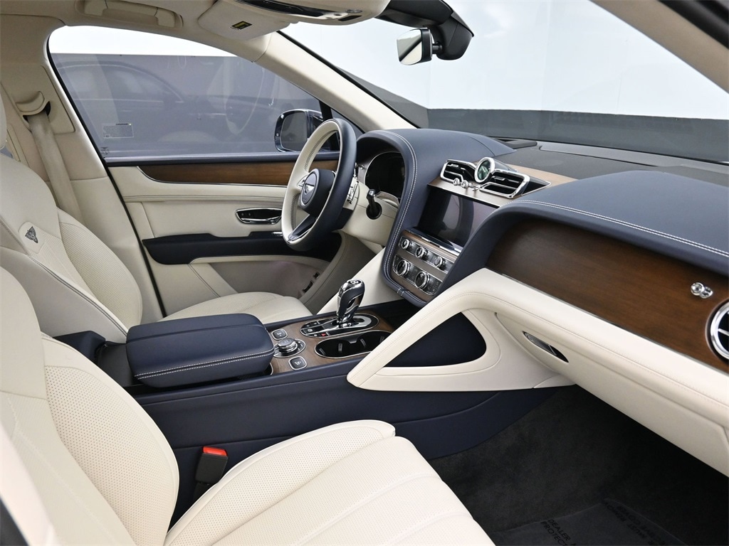 Certified 2024 Bentley Bentayga Hybrid SUV