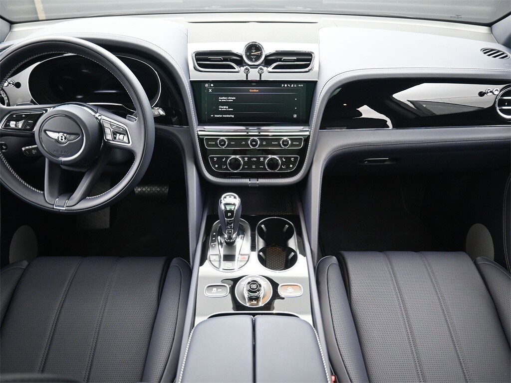 2024 Bentley Bentayga Hybrid S photo 4