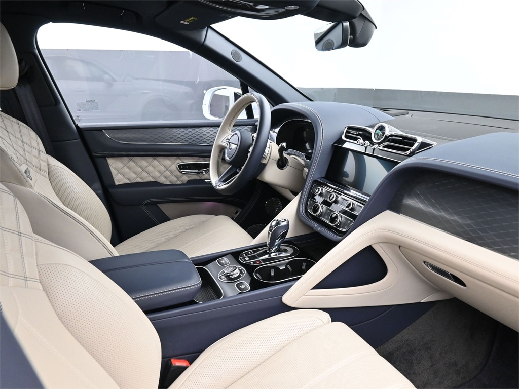 Used 2022 Bentley Bentayga Base with VIN SJAAM2ZV3NC014887 for sale in Miami, FL
