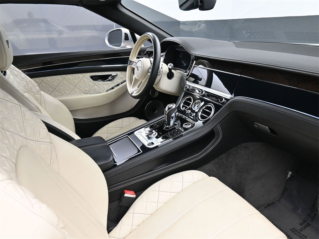 2020 Bentley Continental GT V8 photo 2