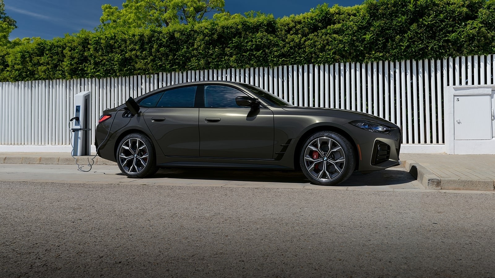 2022 BMW i4 charging in Miami, FL