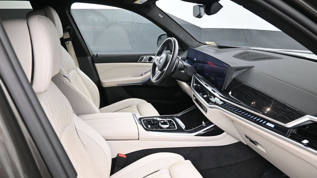Certified 2025 BMW X7 M60i SUV