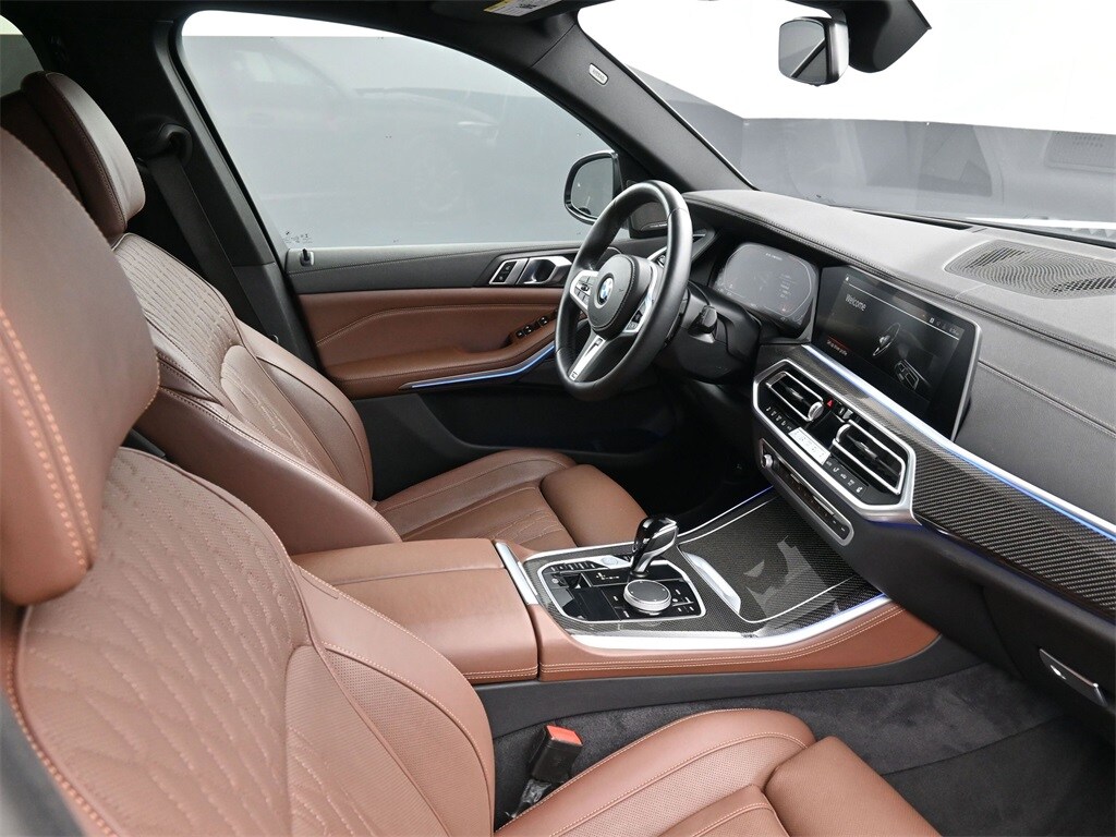 2023 Bmw X5 M50i photo 2