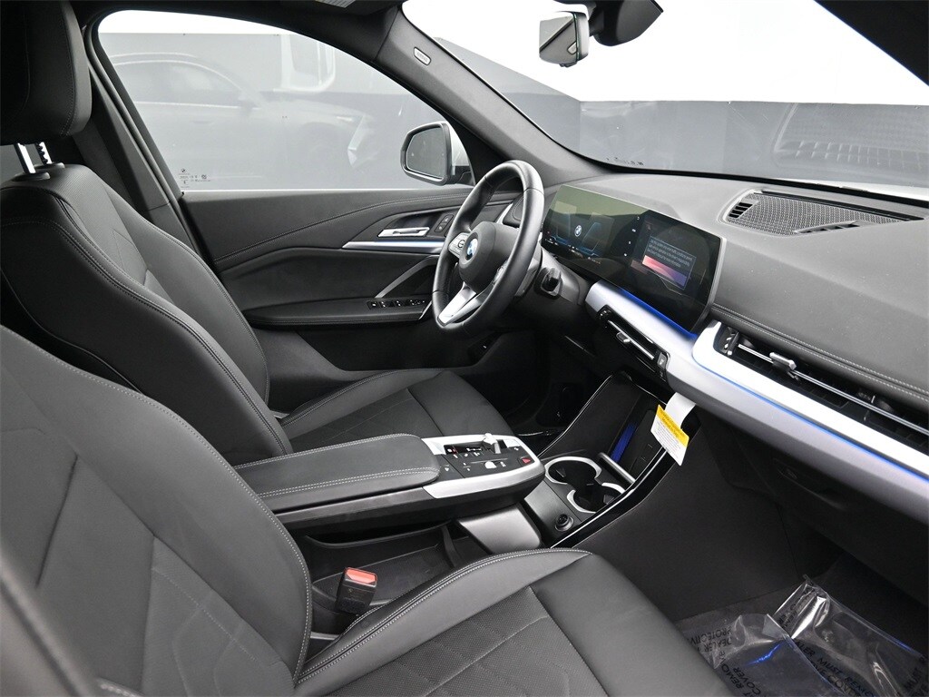 2025 Bmw X1 XDrive28i photo 3