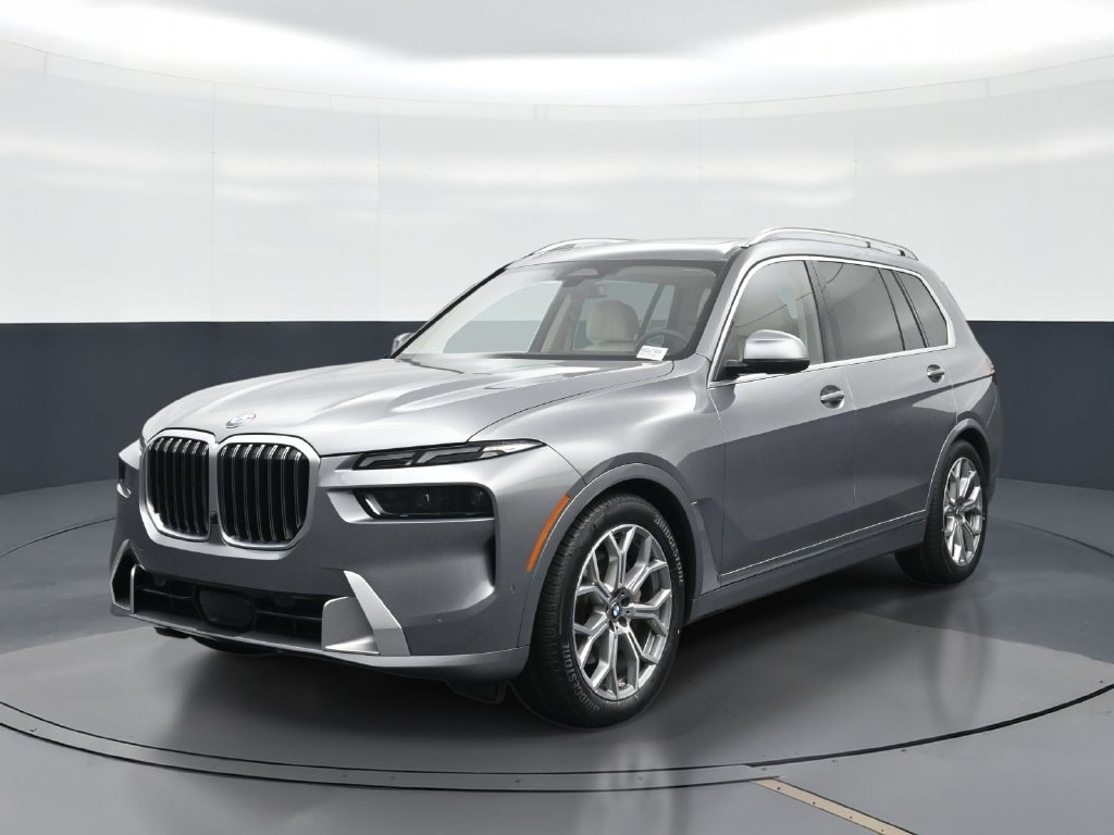 2025 BMW X7 40i
