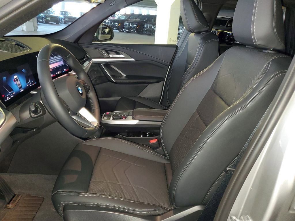 2026 BMW X1 28i - Photo 16
