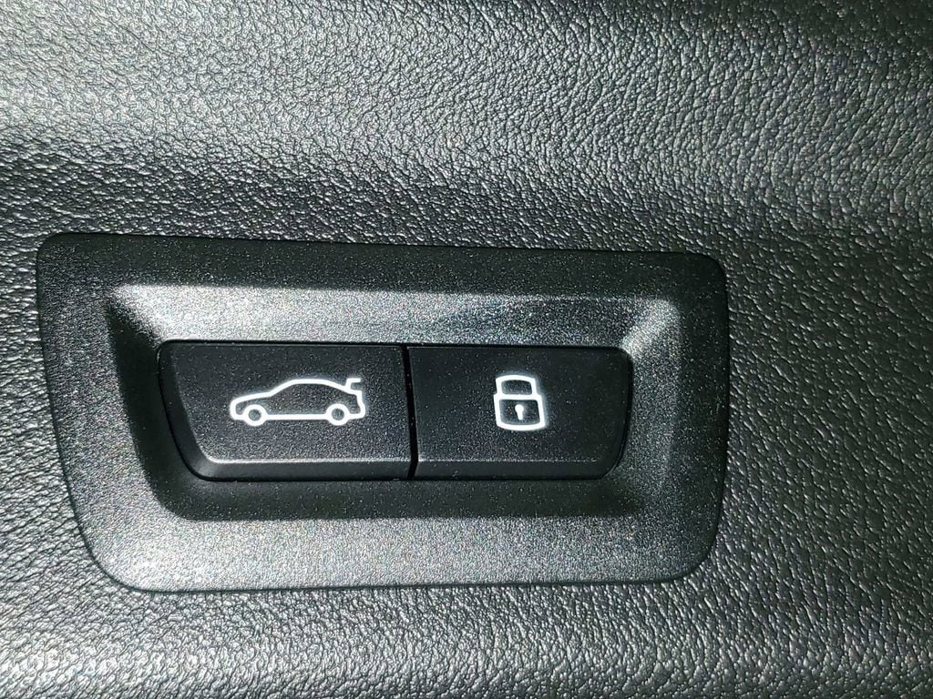 2026 BMW X1 28i - Photo 8