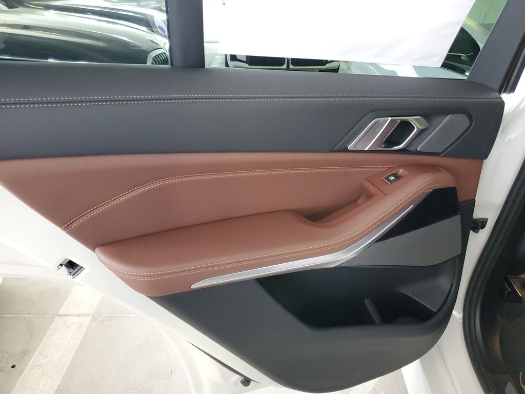 2026 BMW X5 40i - Photo 9