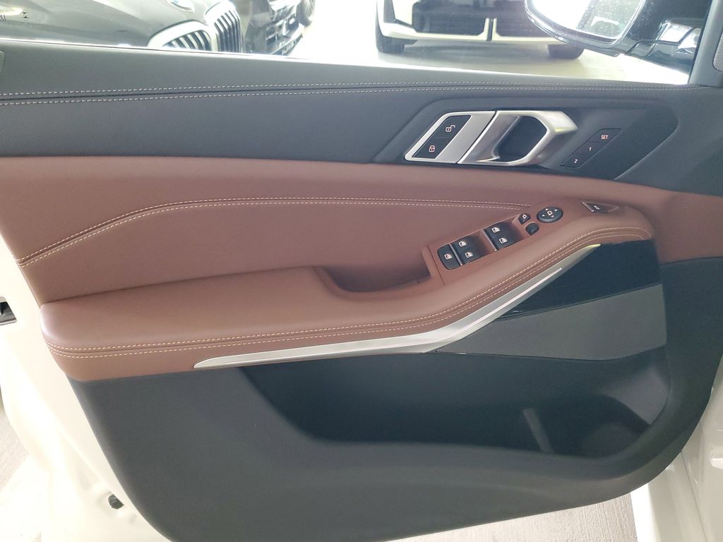 2026 BMW X5 40i - Photo 14