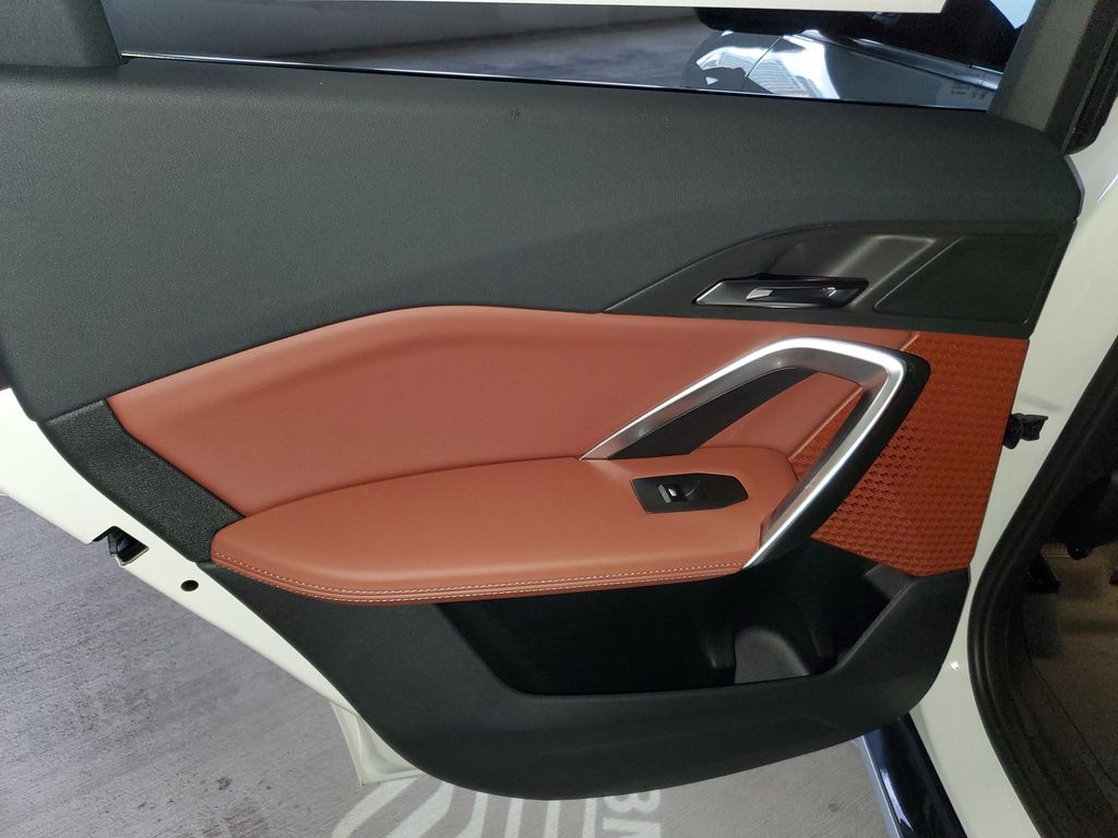 2026 BMW X1 28i - Photo 9