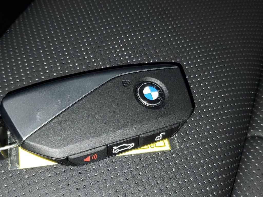 2026 BMW X3 30 - Photo 25