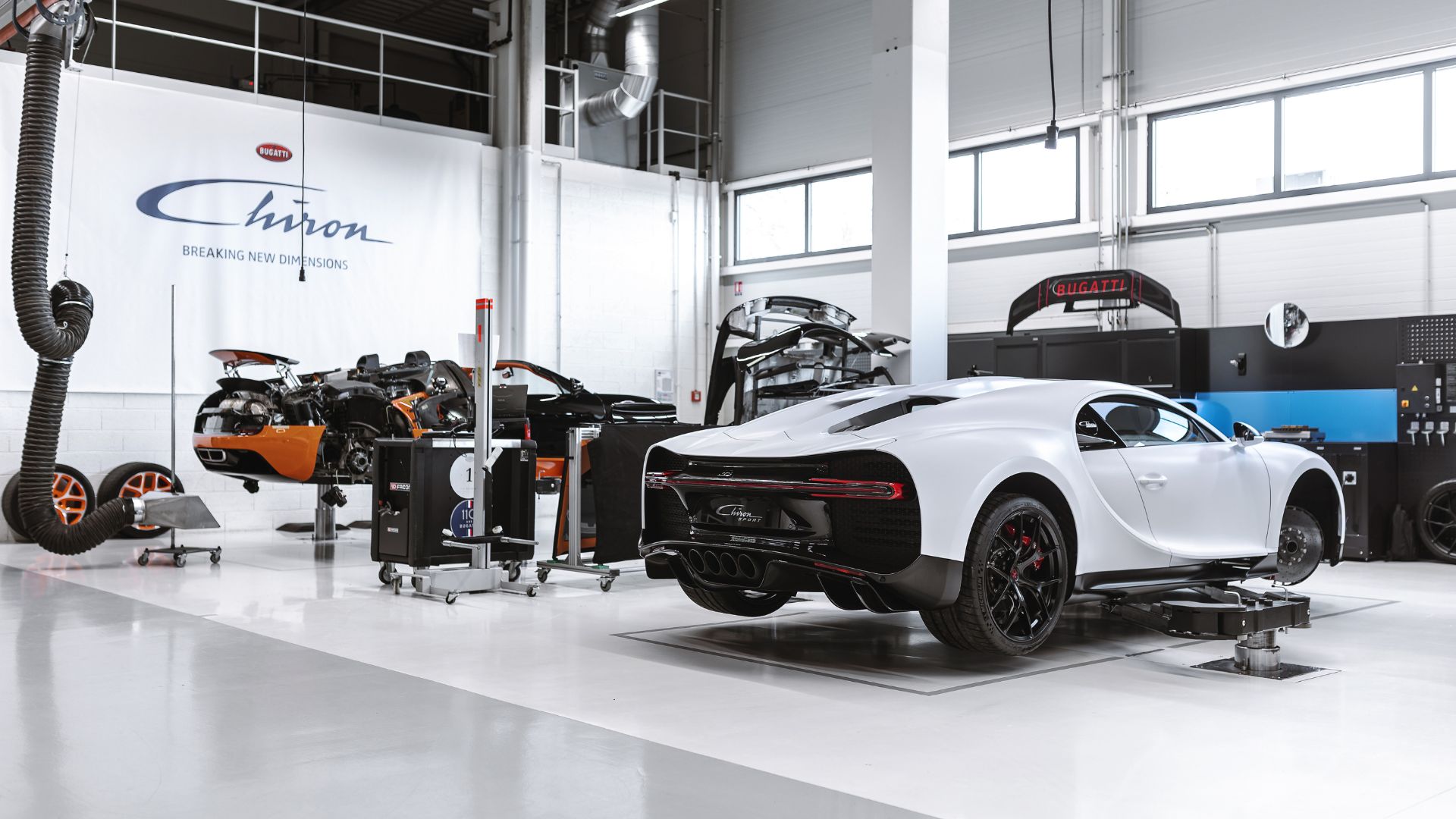 bugatti-service-workshop.jpg